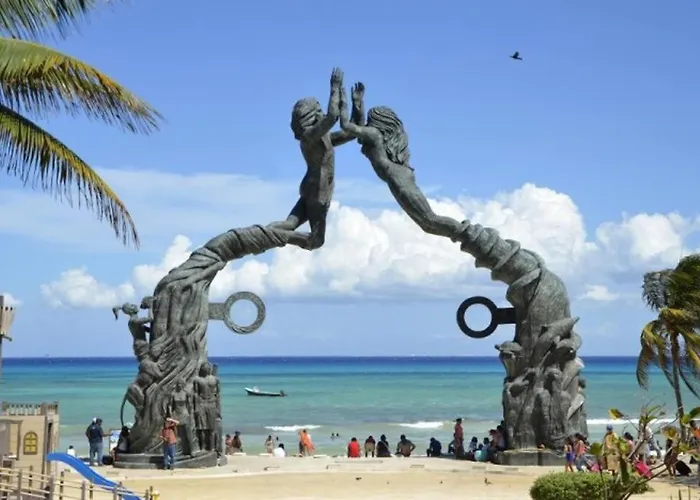 Bonito A Dos Calles Del Mar Playa del Carmen